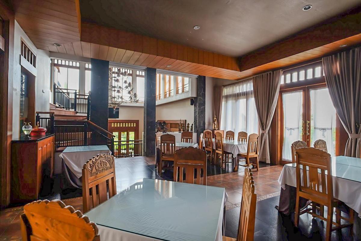 Rumah Stroberi Organic Farm & Family Lodge Lembang Exteriör bild